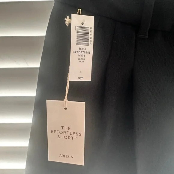 The Effortless Short™ Mid-Thigh - Crepette™ - Picture 5 of 5